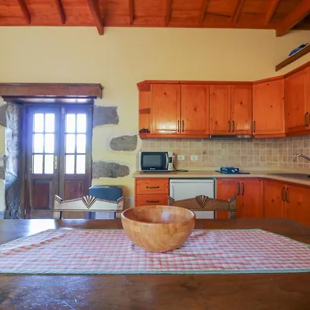 Countryside Views House *