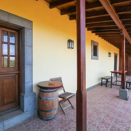 Countryside Views House *